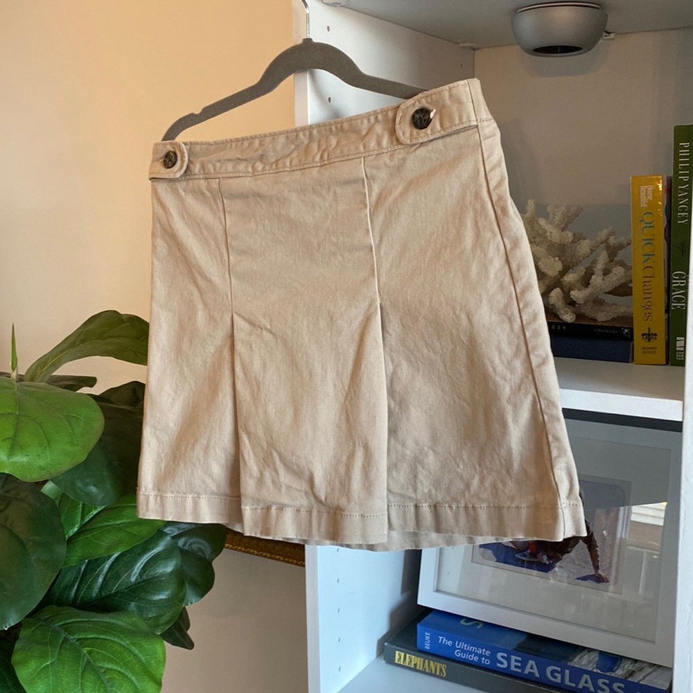 Girl’s Uniform Skirt with built in bike shorts… Old Navy Size 14